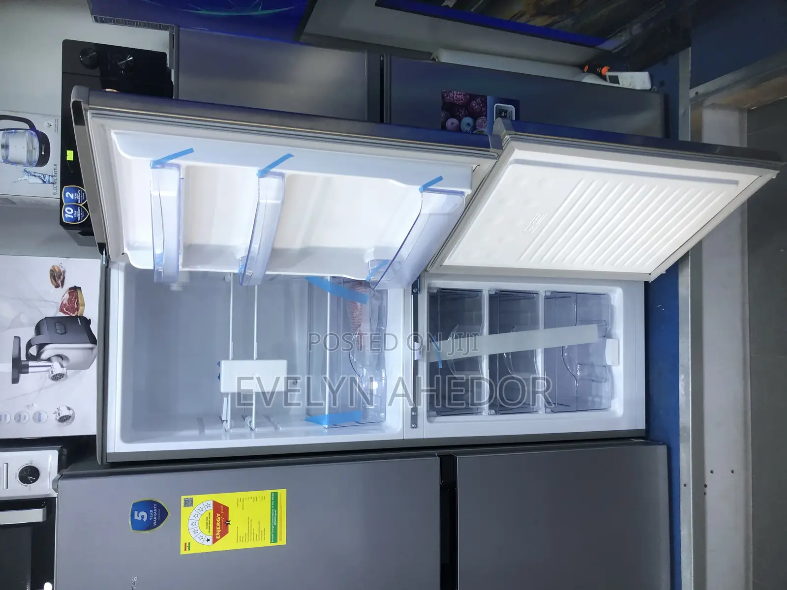 Energy Saving Efficiency Pearl Bottom Freezer 142 Liters