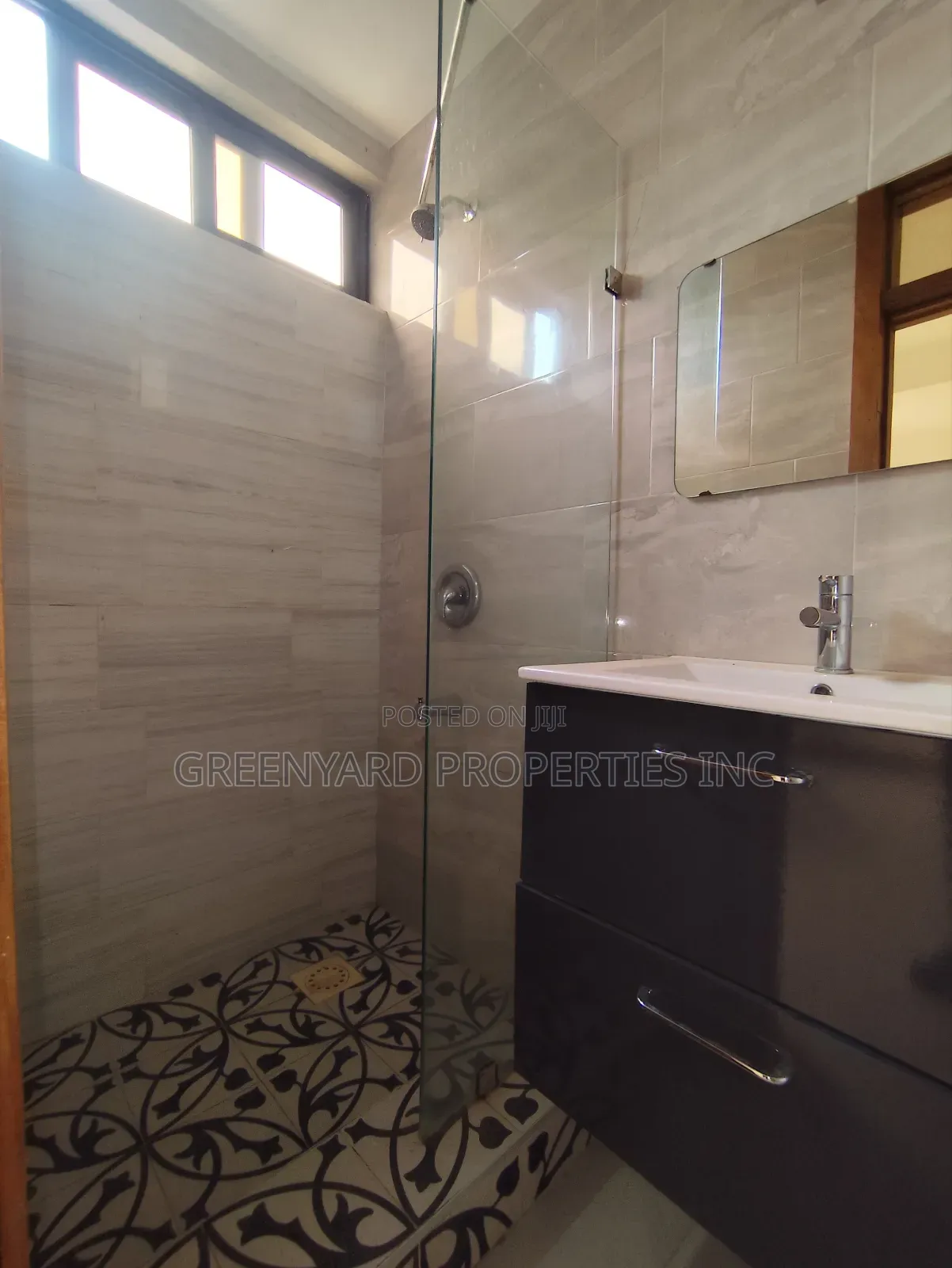 4bdrm House in Adjiringanor, East Legon for sale