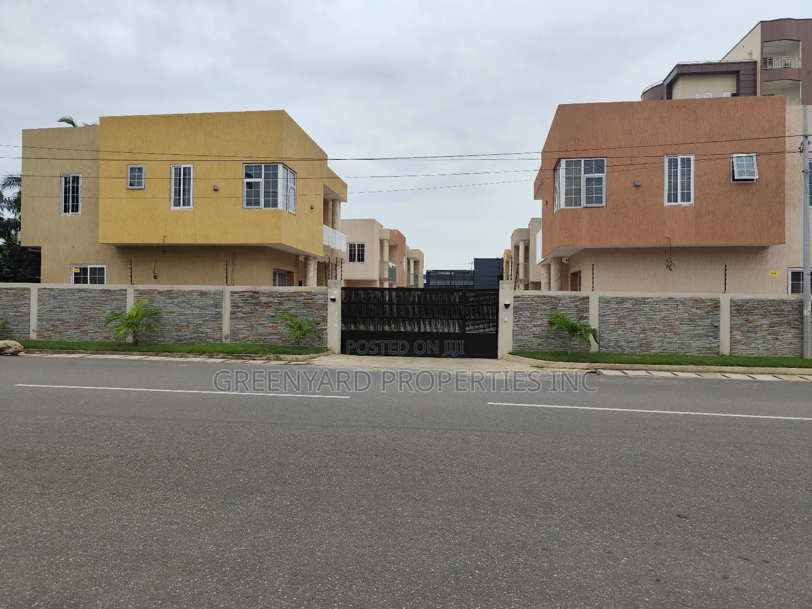 5bdrm Townhouse / Terrace in Dworwulu for rent