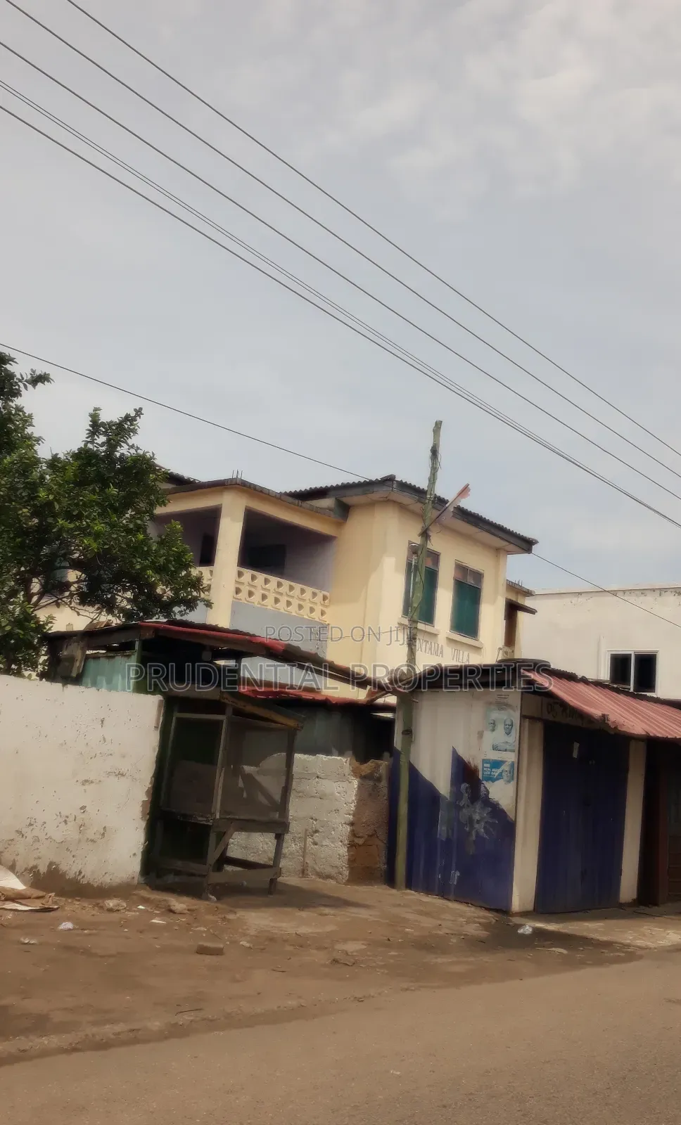 5bdrm House in Adabraka for sale
