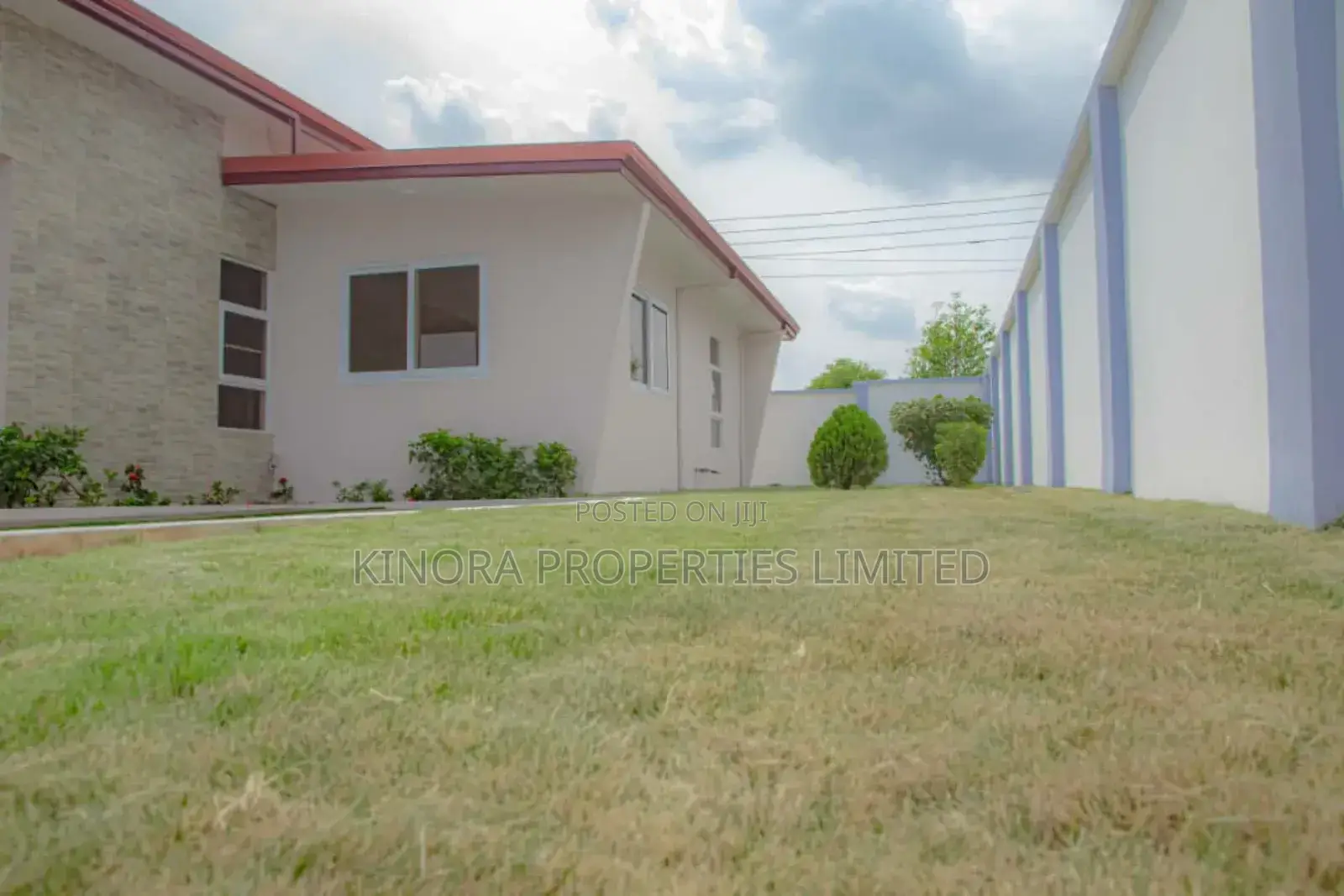 2bdrm Bungalow in Adenta Amanfrom for rent