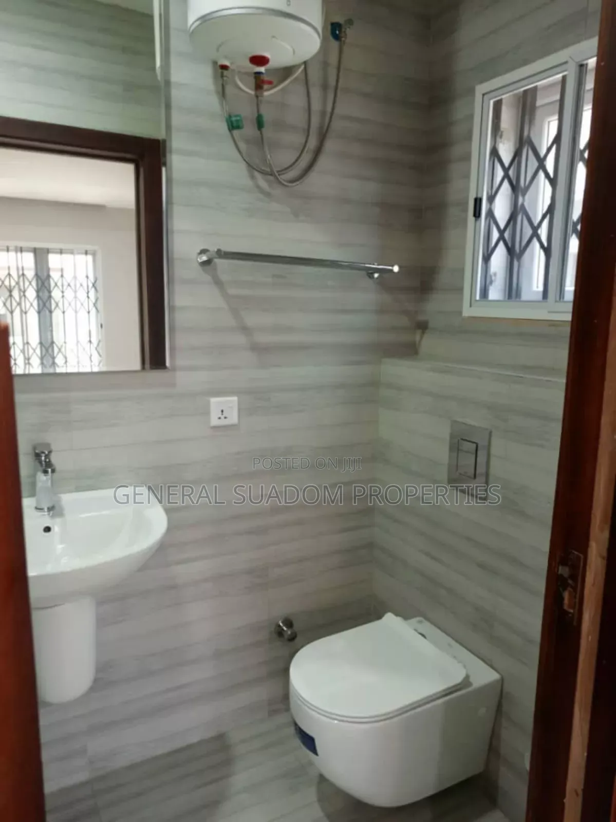 3bdrm Duplex in Suadom Properties, Tseaddo for rent