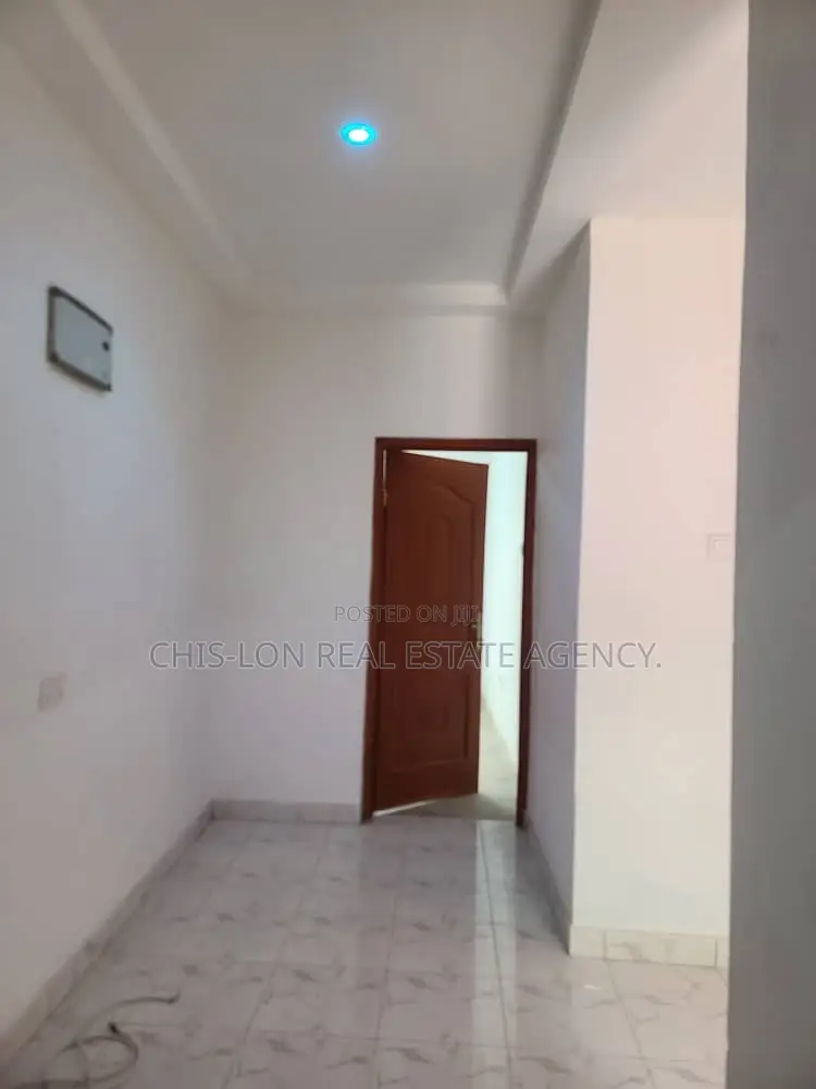 2bdrm Apartment in New Market Area, Kasoa for rent