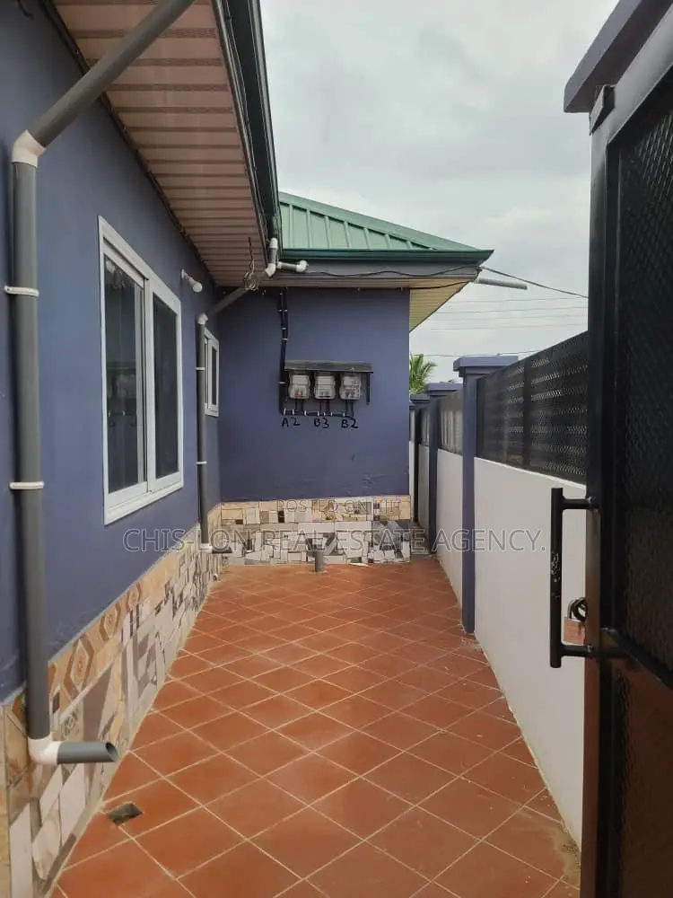 2bdrm Apartment in New Market Area, Kasoa for rent