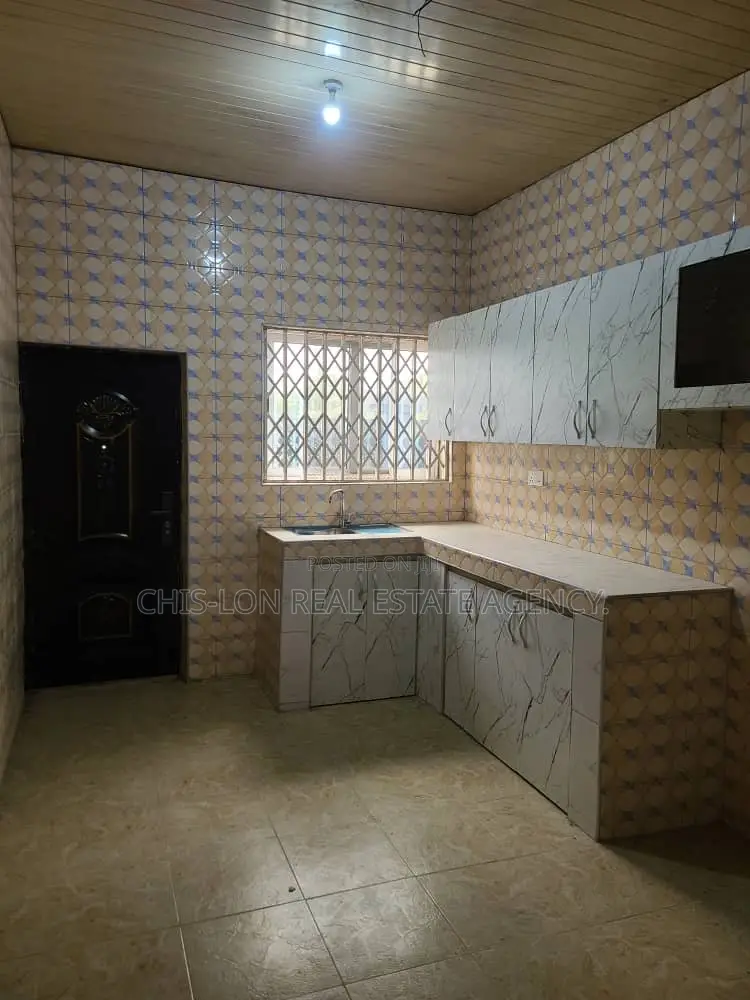 2bdrm Apartment in New Market Area, Kasoa for rent
