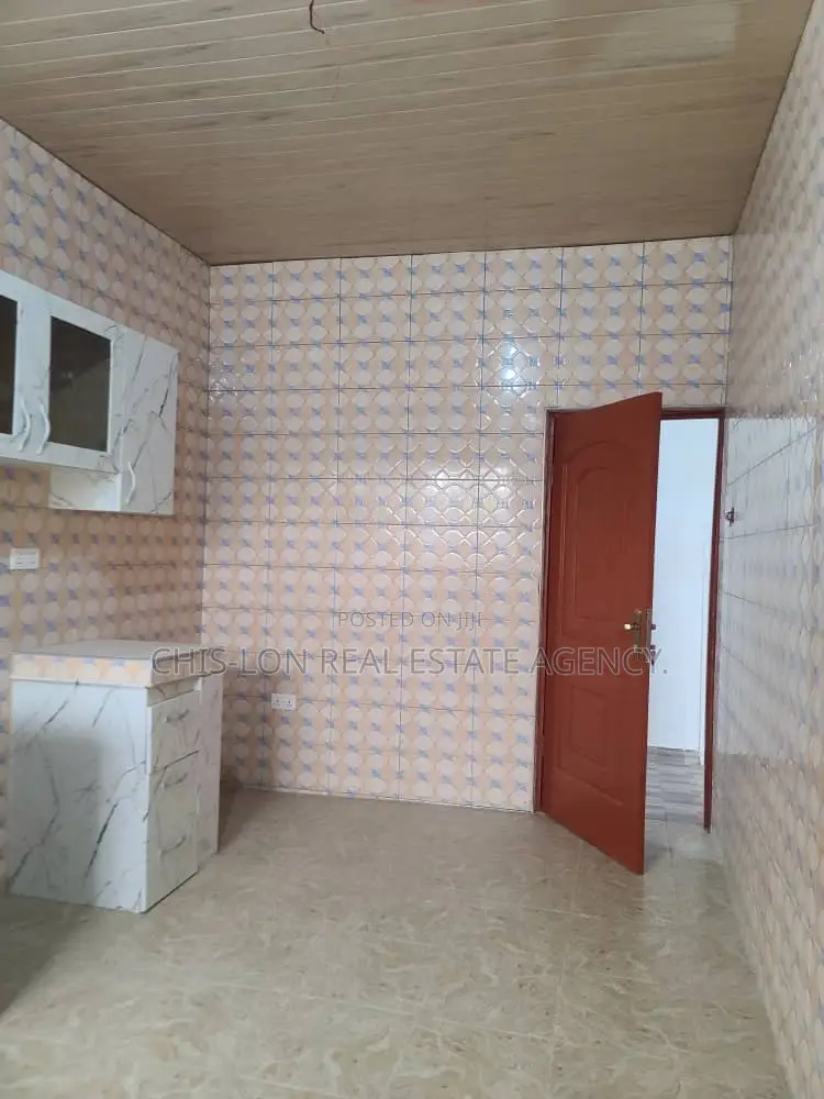 2bdrm Apartment in New Market Area, Kasoa for rent