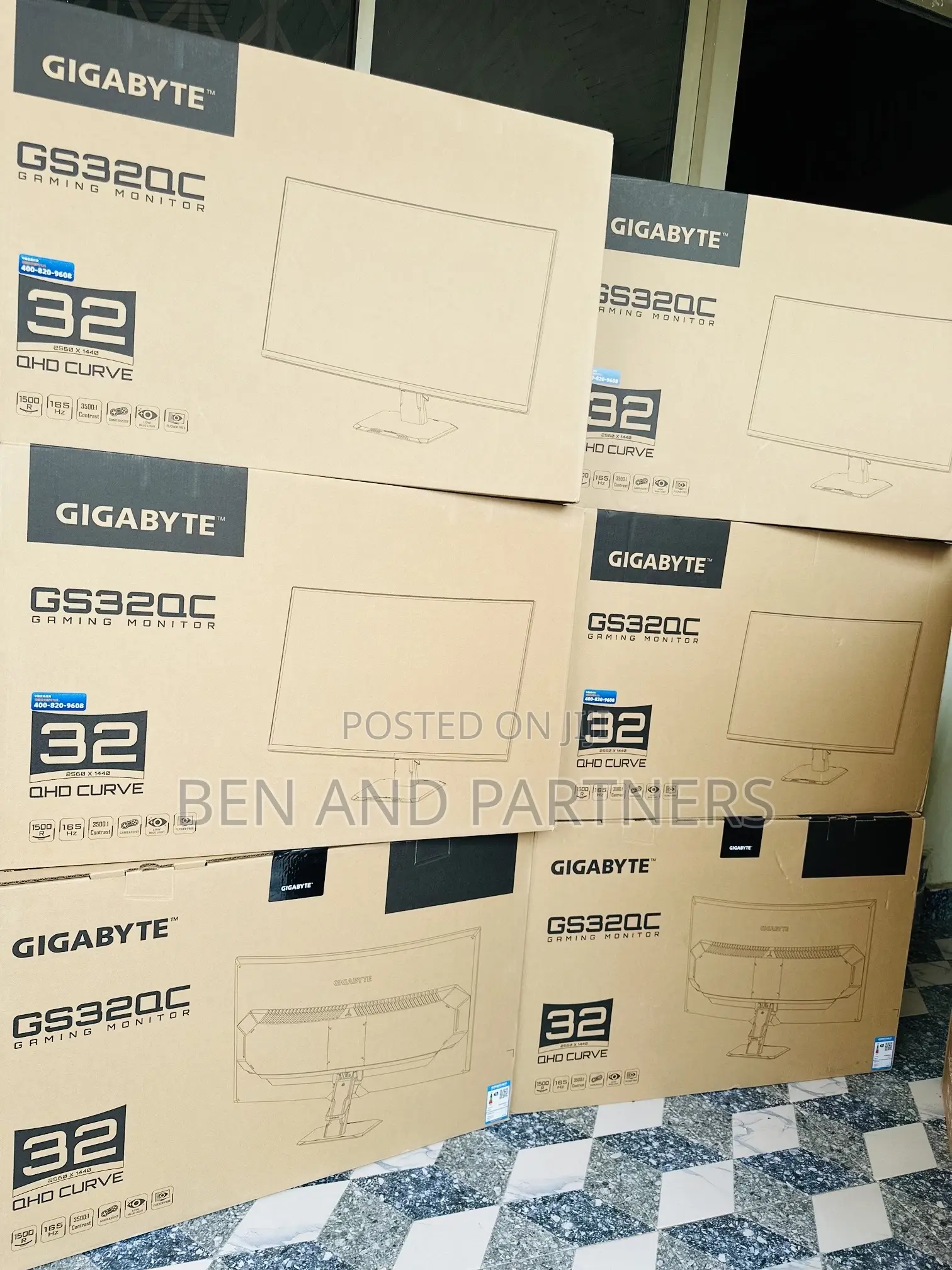 Gigabyte 32", Qhd, 165hz Curved Gaming Monitor