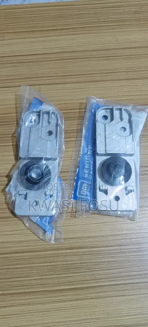 Chevolet Cruze Lower Radiator Bracket
