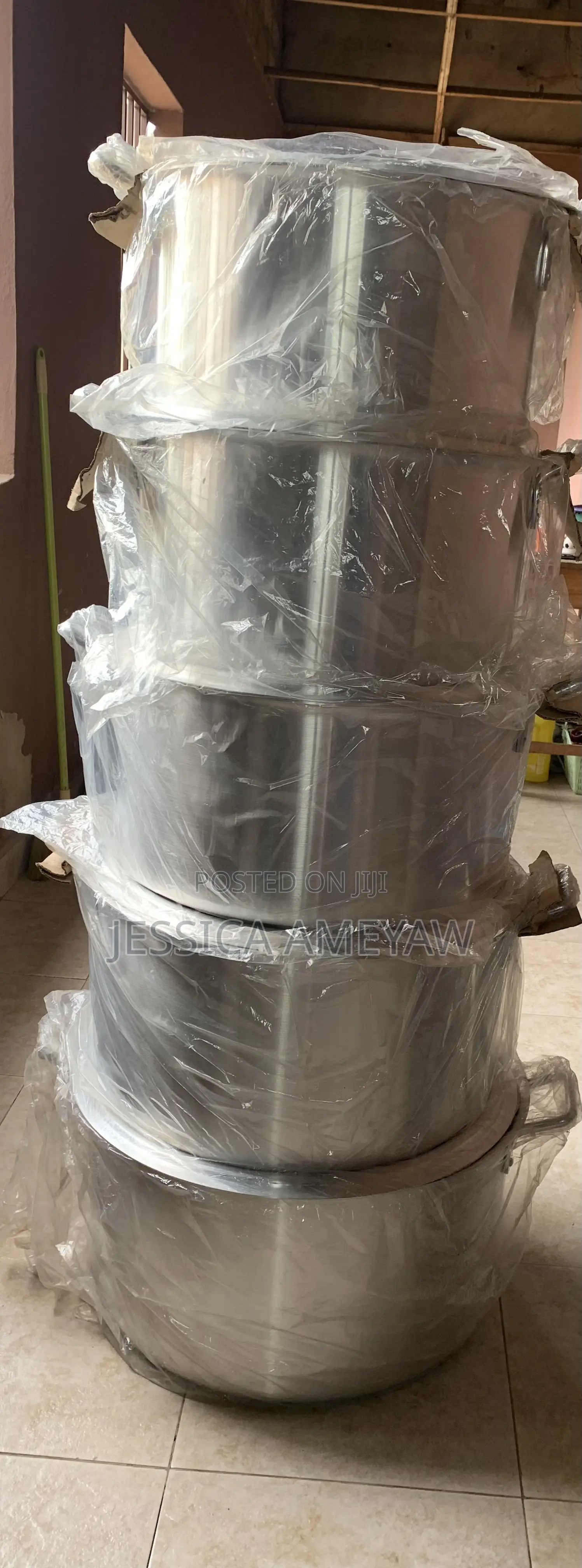 Large Aluminum Cooking Pots