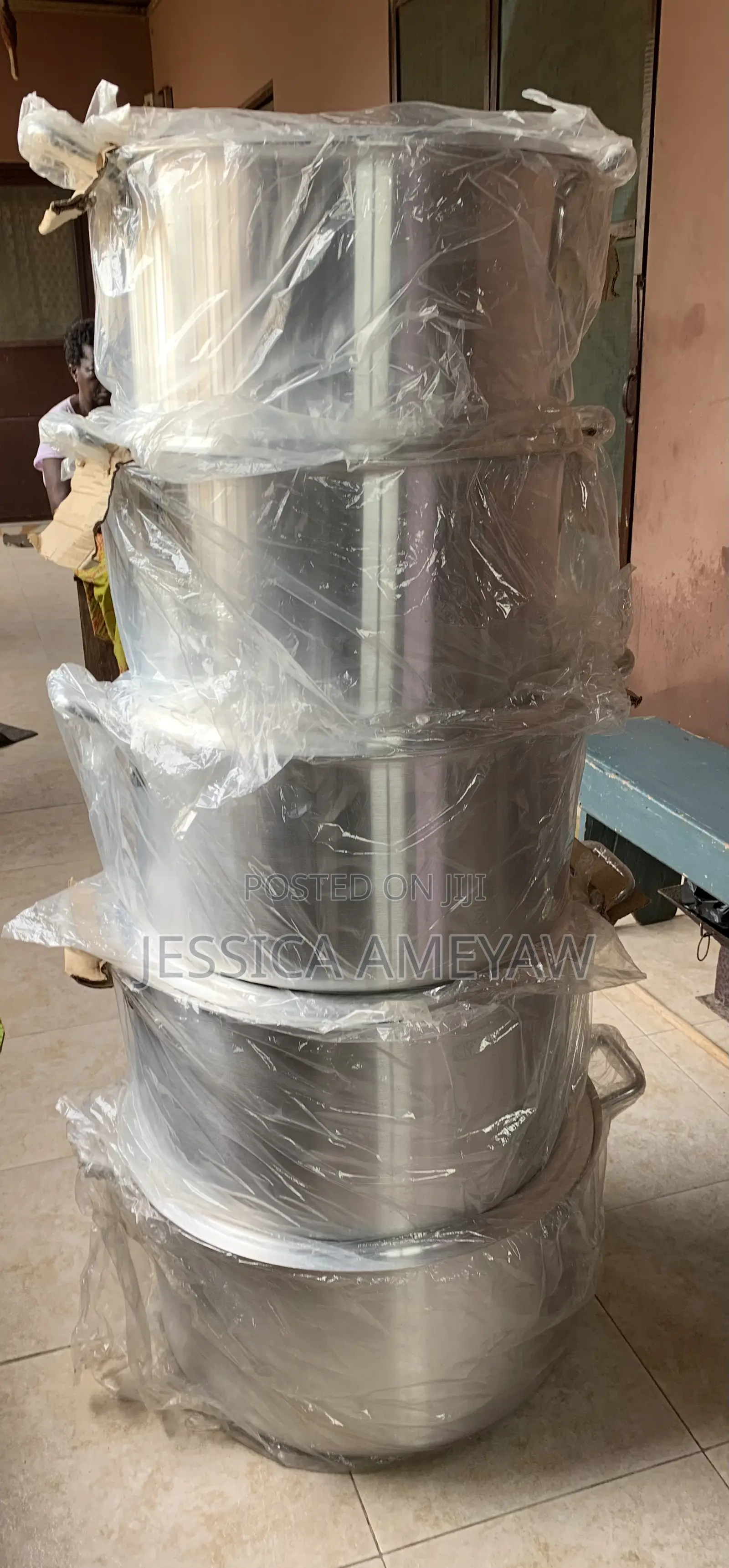 Large Aluminum Cooking Pots
