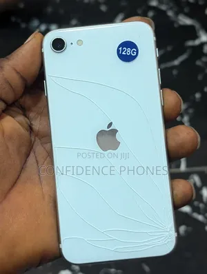 Photo - Apple iPhone SE (2020) 128 GB White