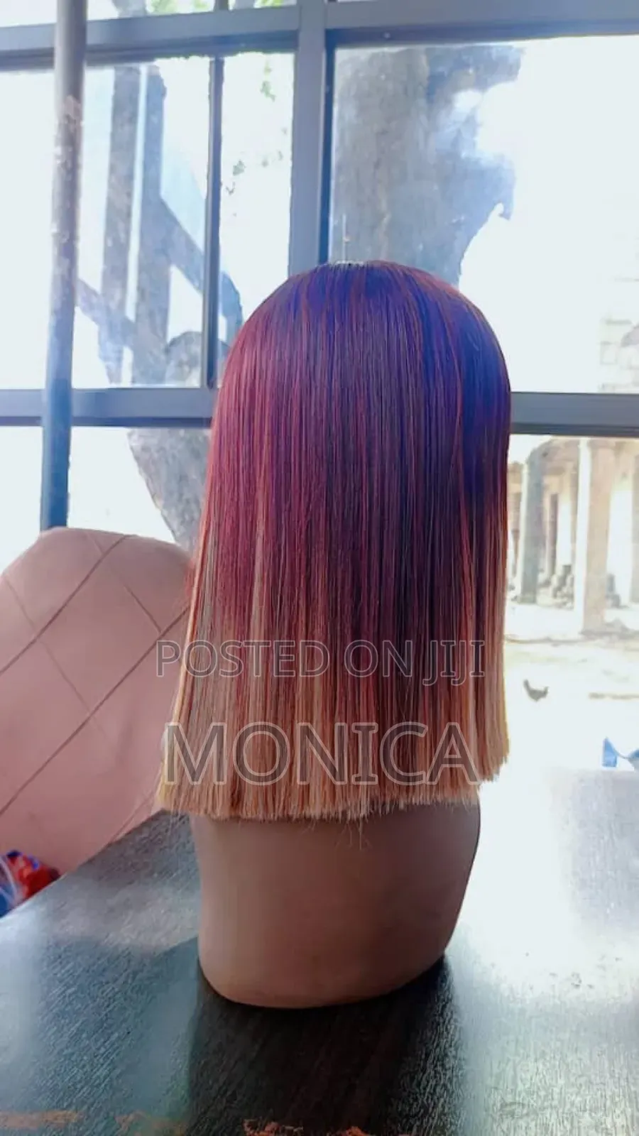 Beautiful 2 Tone Hairs