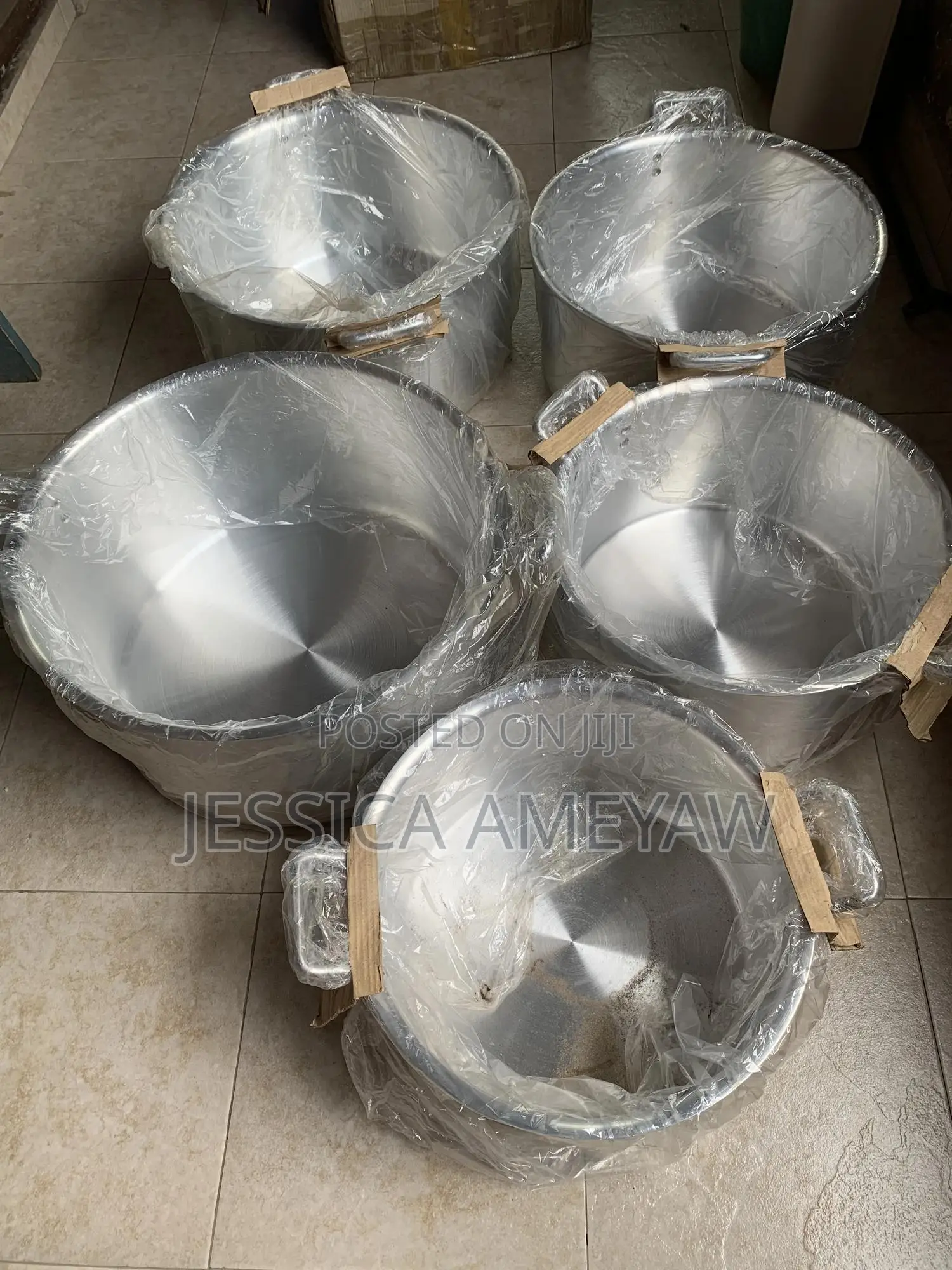 Large Aluminum Cooking Pots