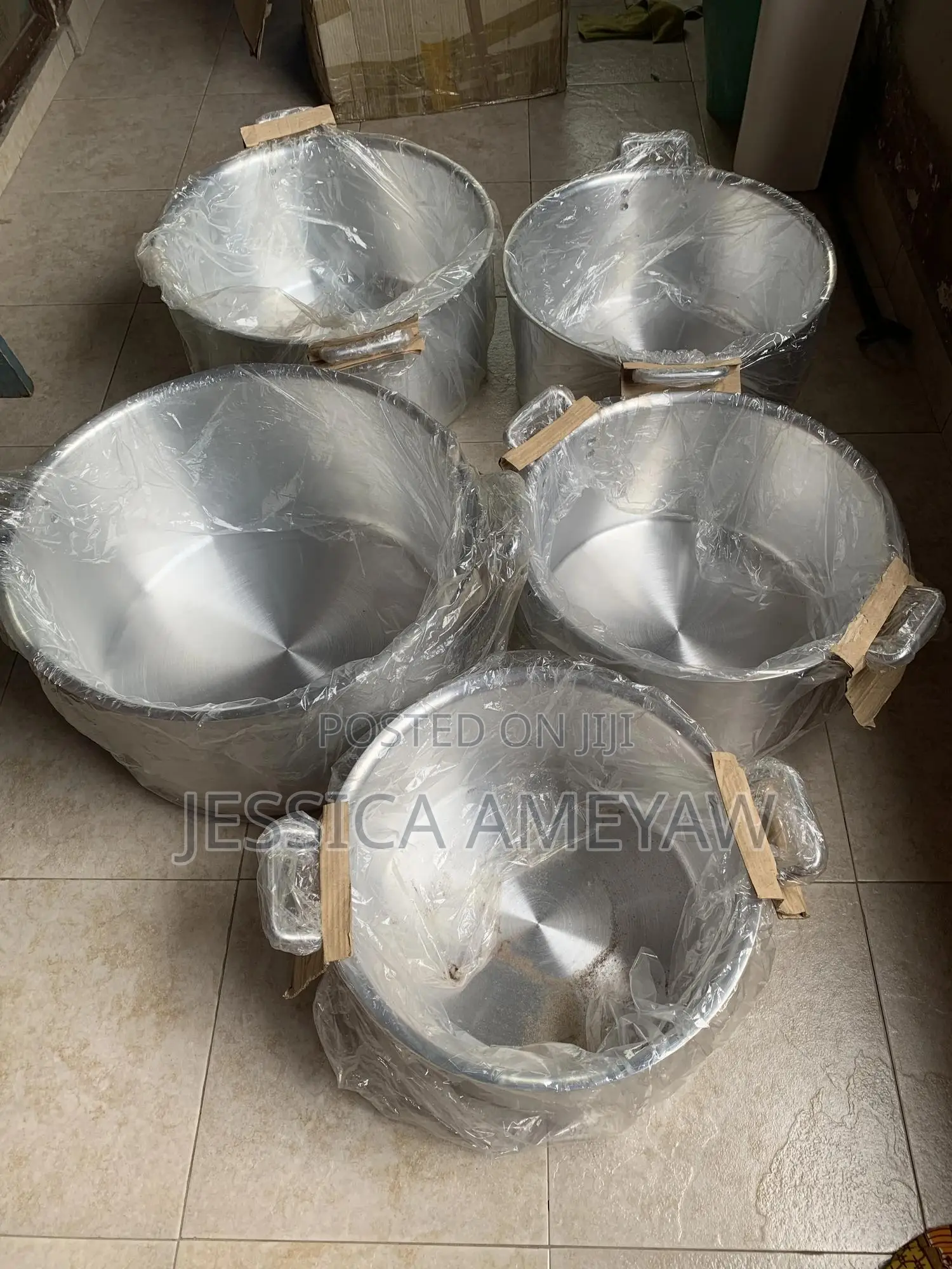 Large Aluminum Cooking Pots