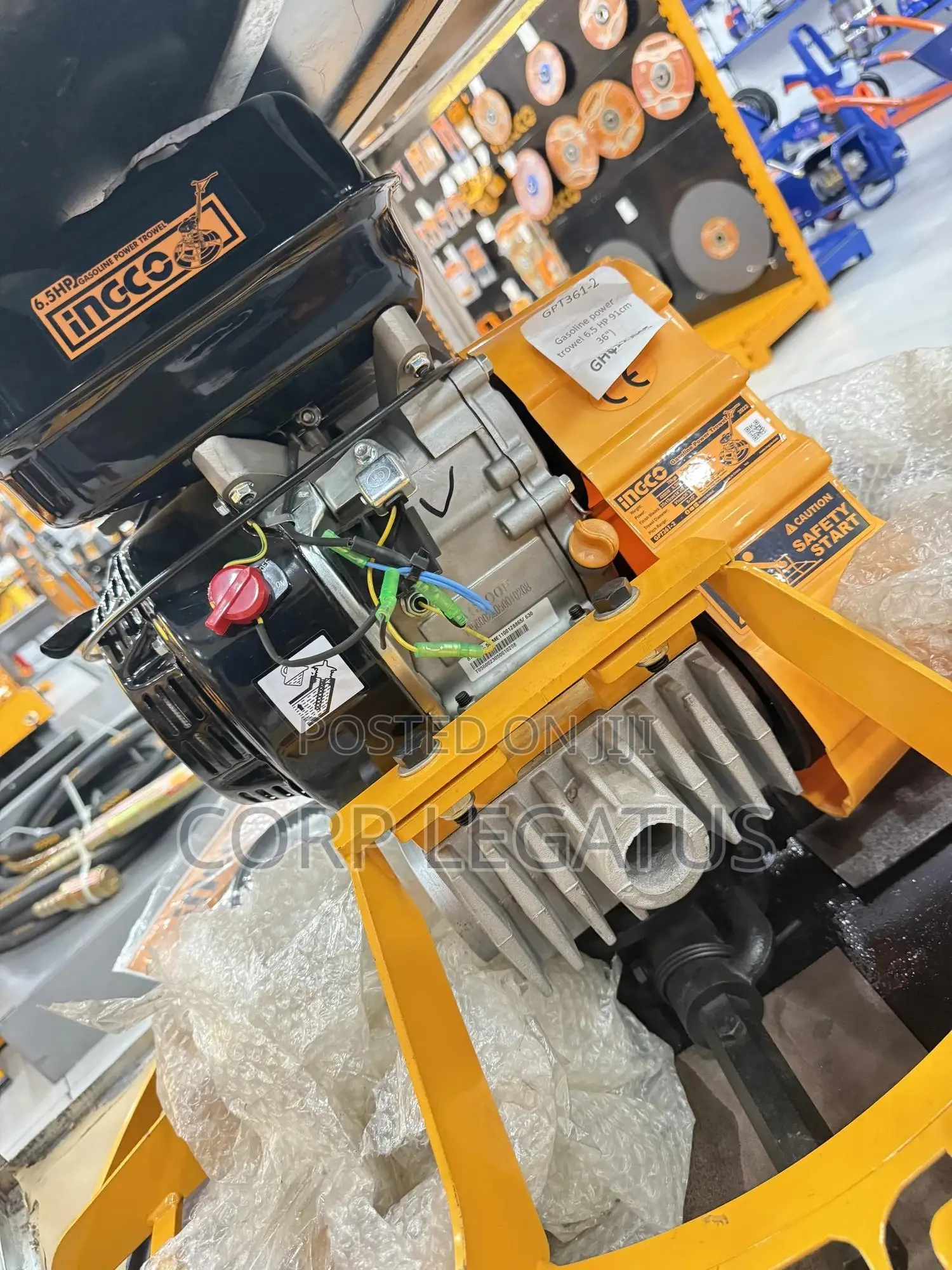 Ingco Gasoline Power Trowel
