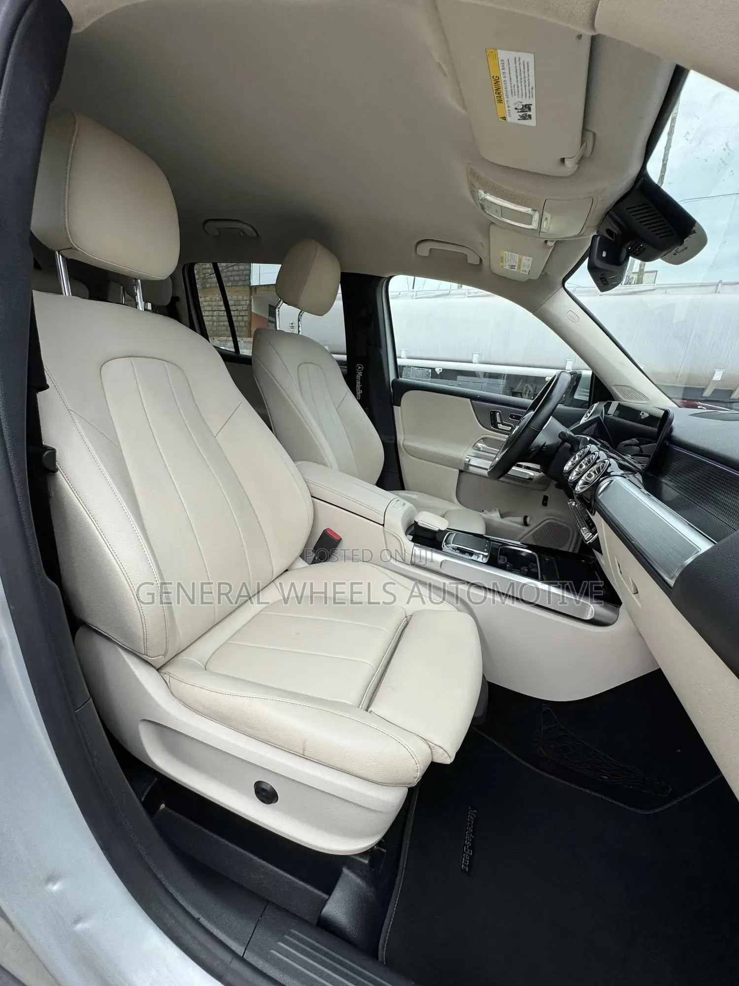 Mercedes-Benz GLB-Class GLB 250 4MATIC 2020 Silver