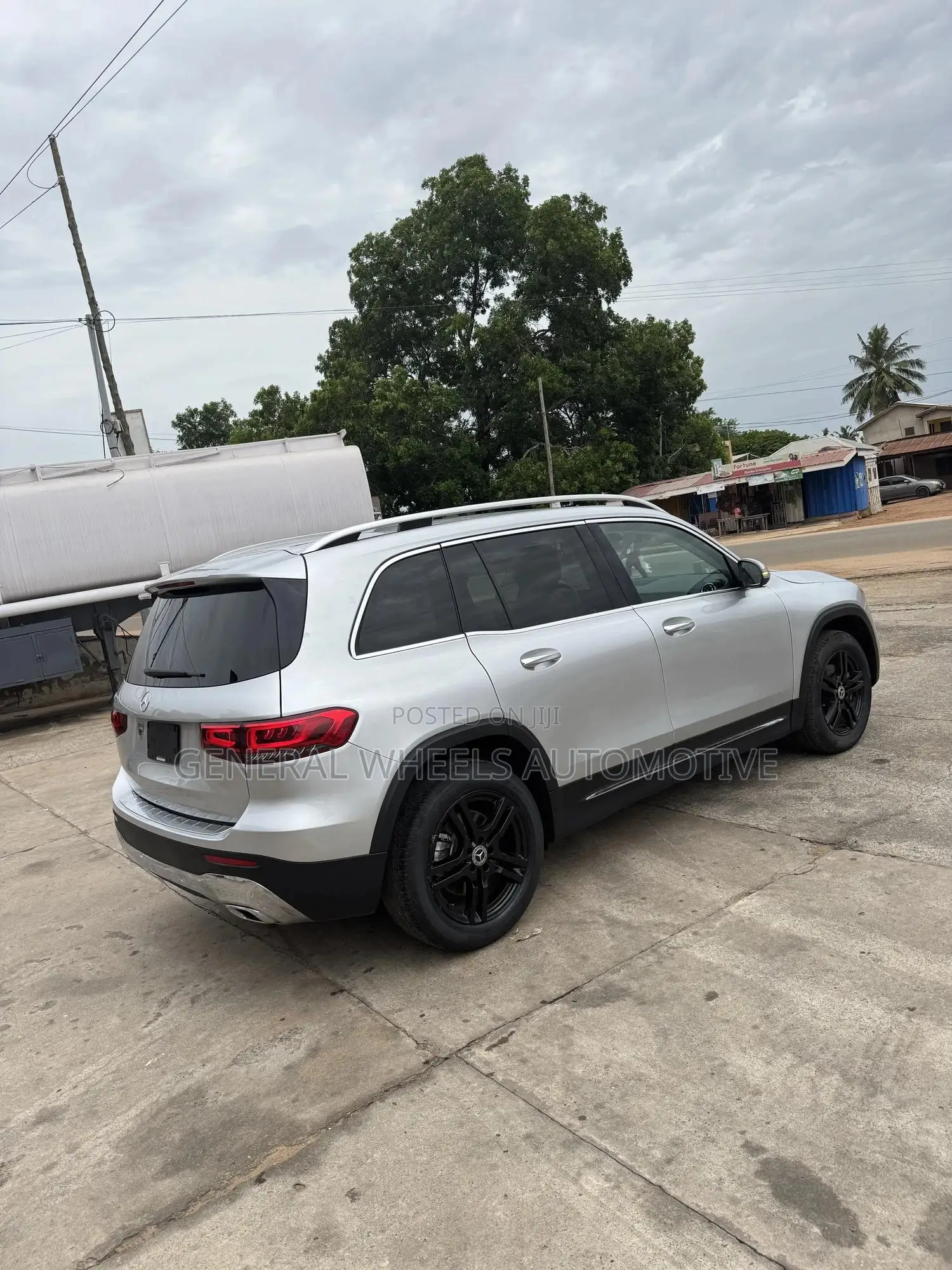 Mercedes-Benz GLB-Class GLB 250 4MATIC 2020 Silver