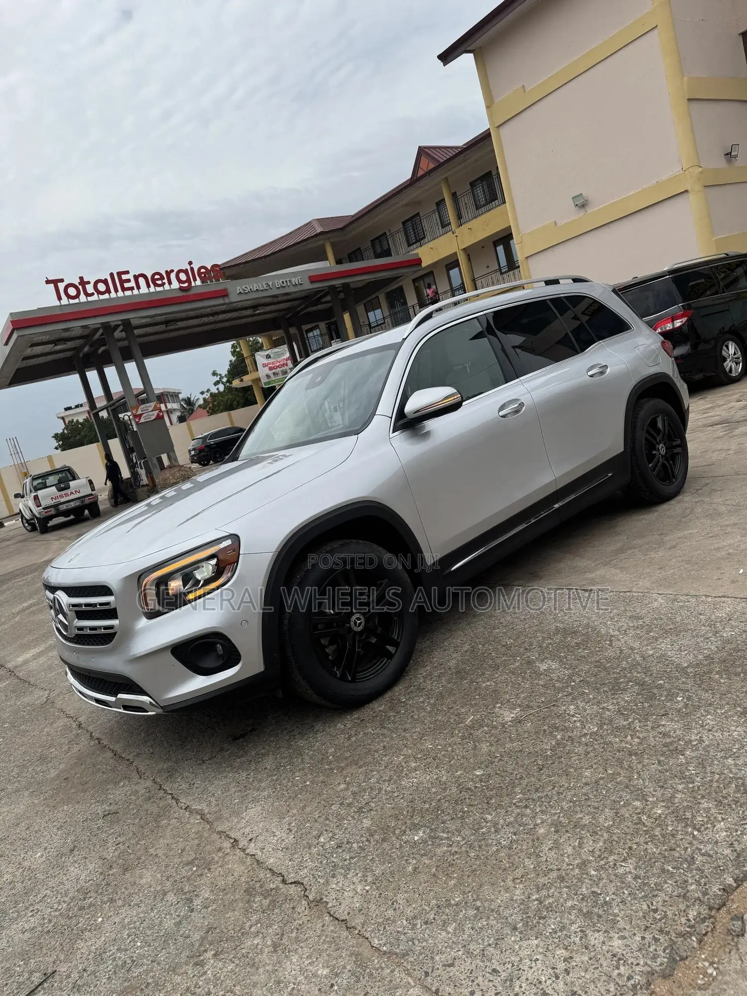 Mercedes-Benz GLB-Class GLB 250 4MATIC 2020 Silver