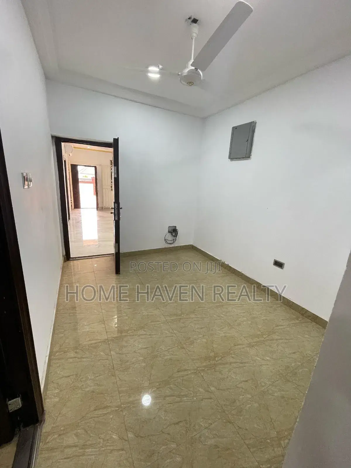 3bdrm Apartment in East Airport, Tseaddo for rent