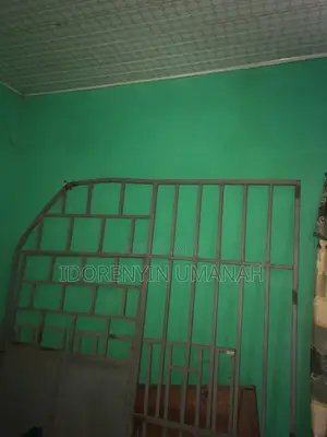 Metal Gate