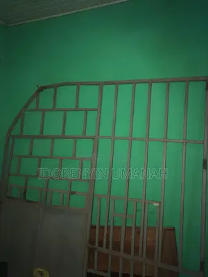 Metal Gate