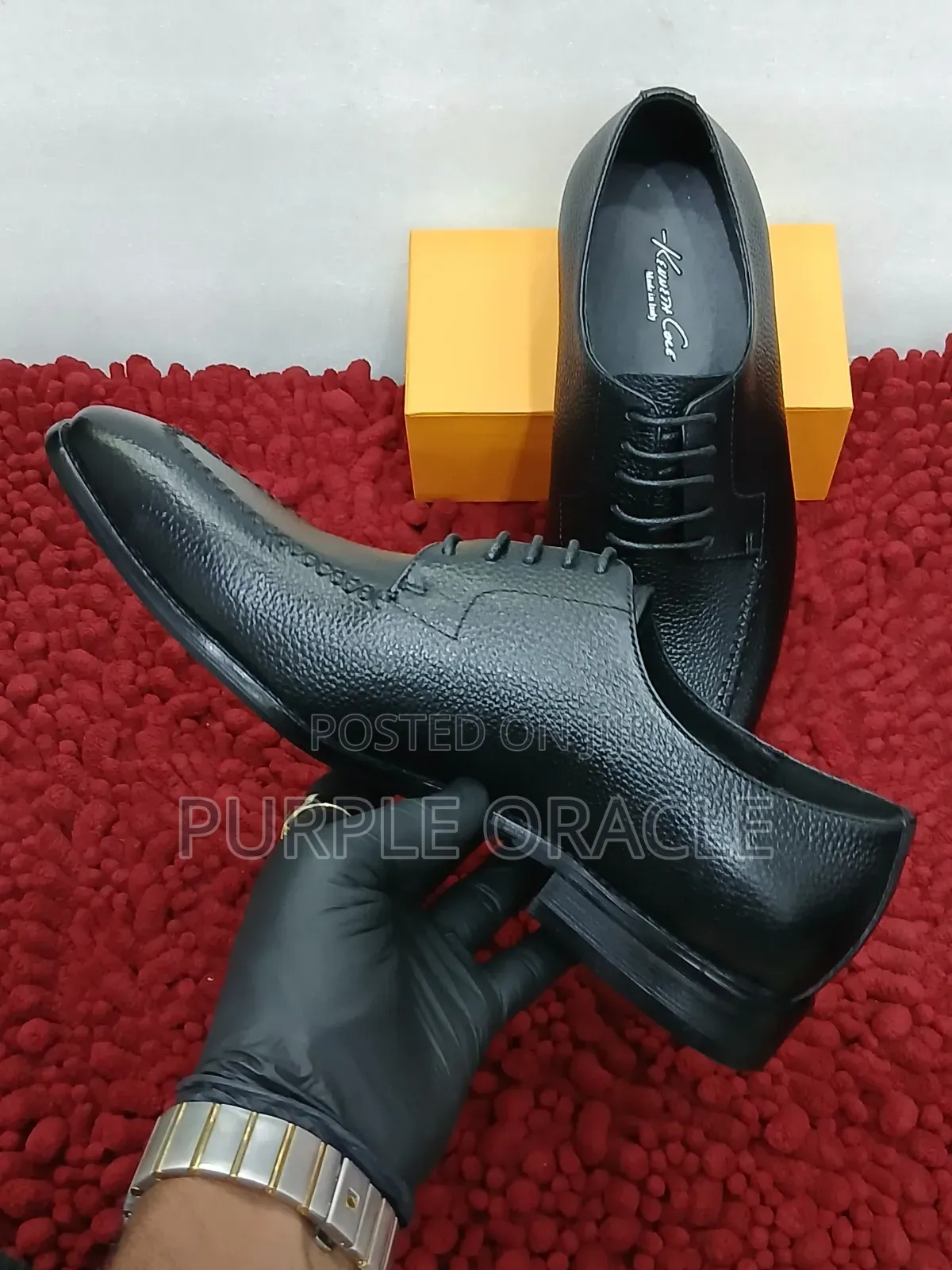 Men's Kenneth Cole Oxford Dress Shoes.
