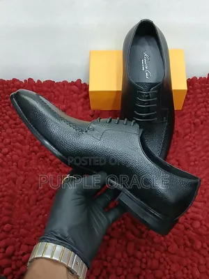 Men's Kenneth Cole Oxford Dress Shoes.