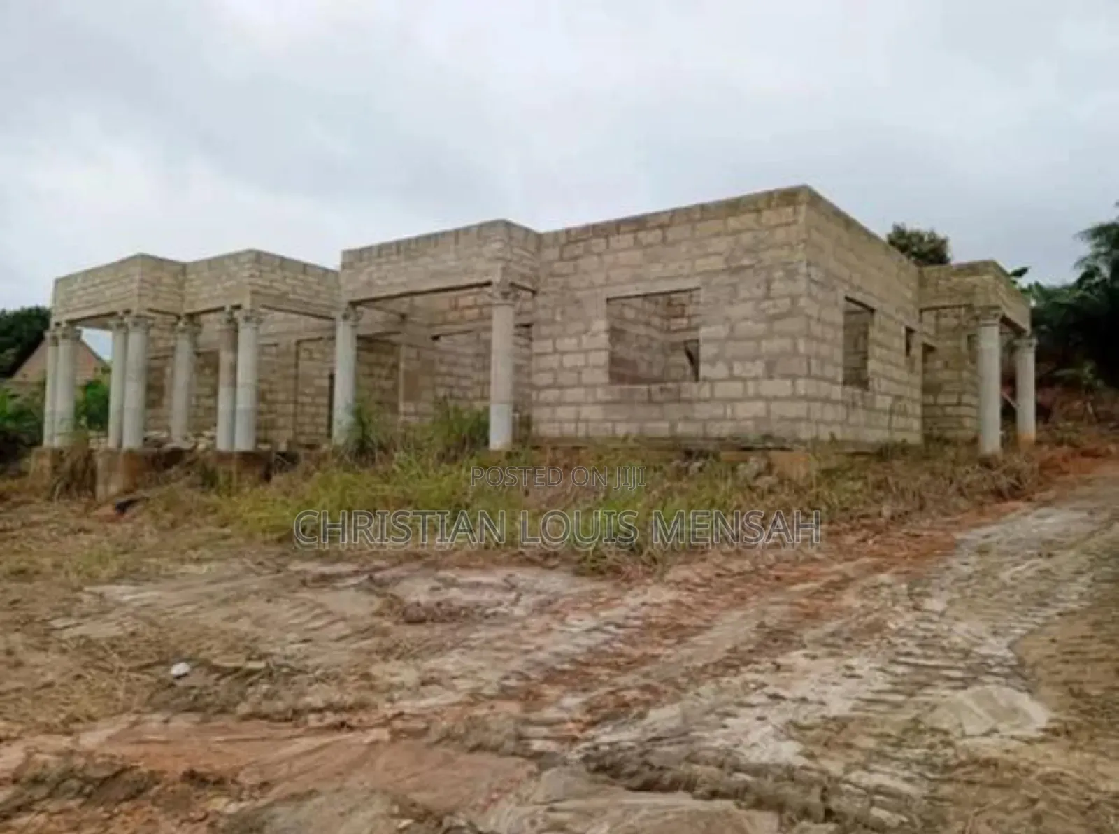 5 Bedrooms House at Adagya