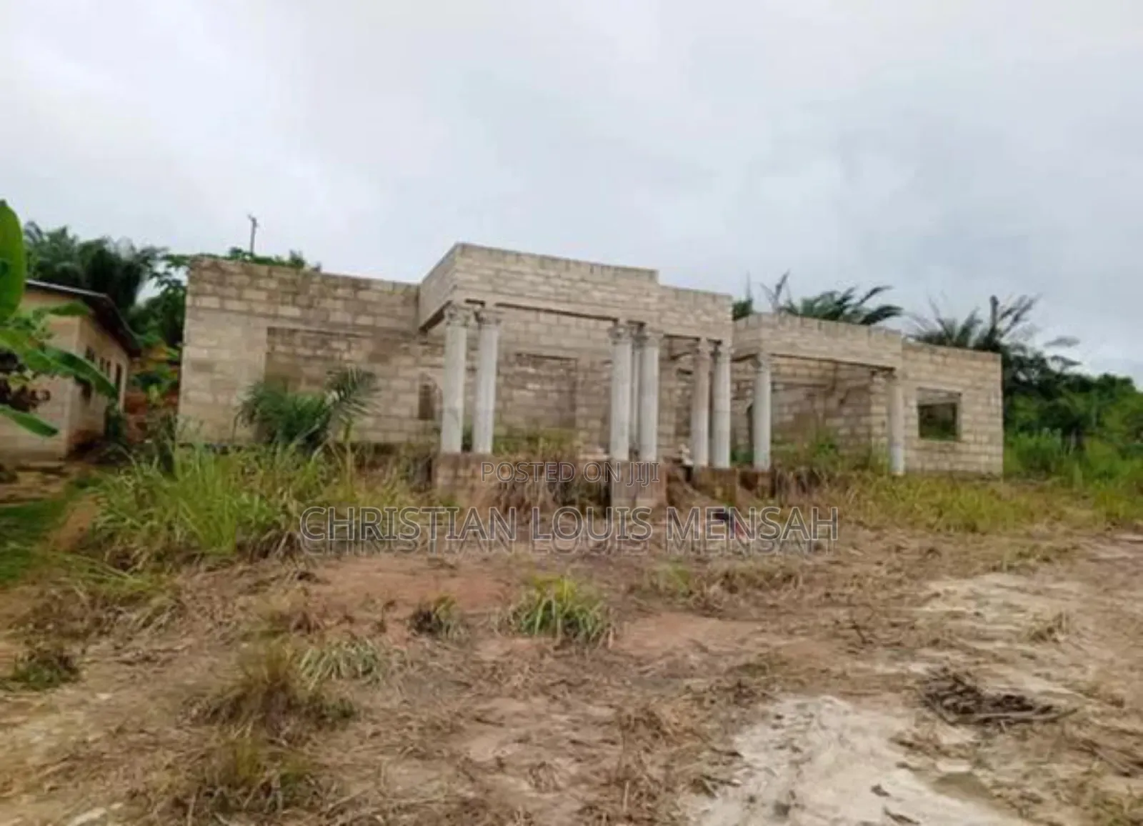 5 Bedrooms House at Adagya