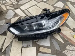Ford Fusion 2013-2016 Headlight Used