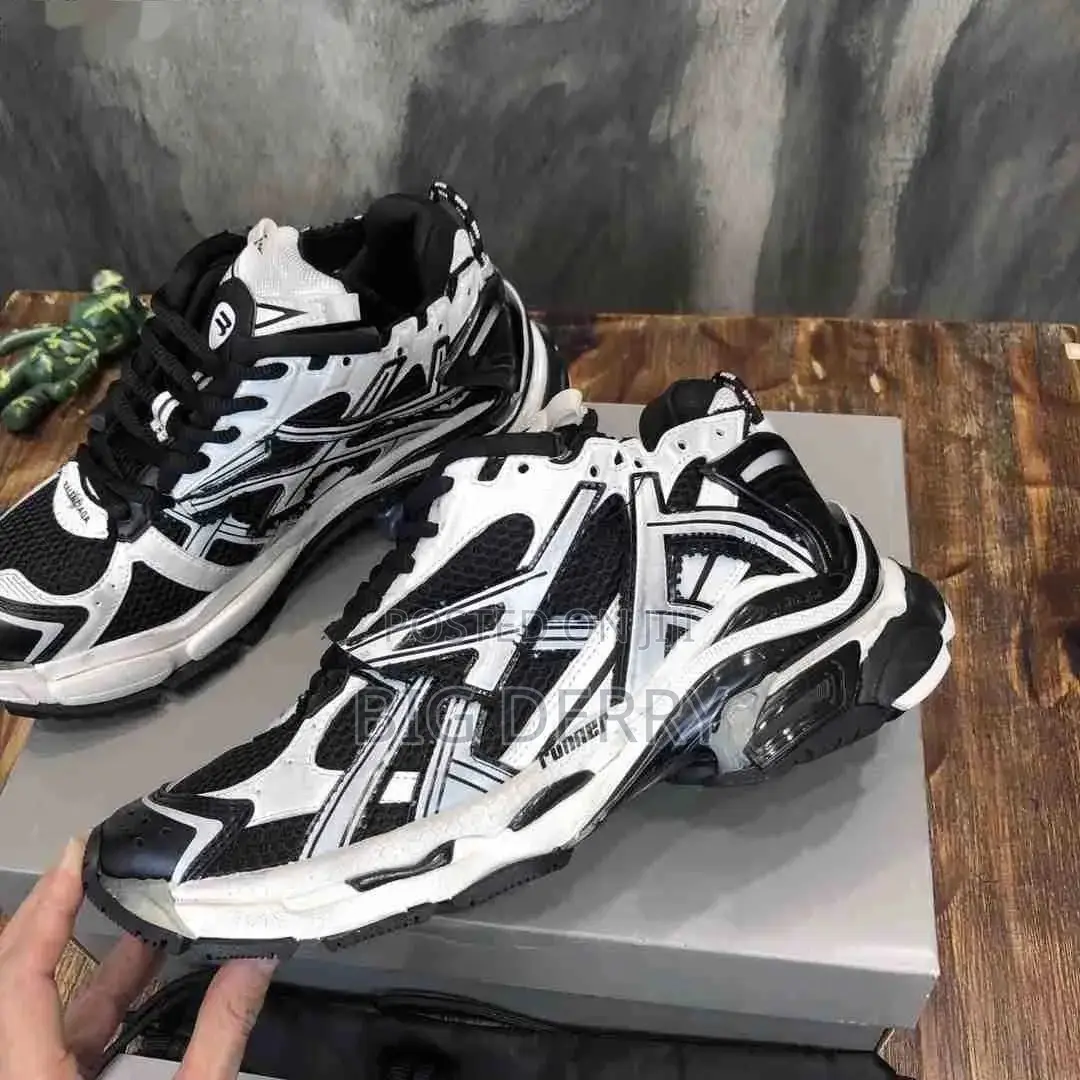 Balenciaga Runner
