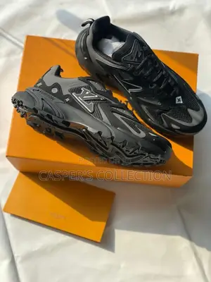 Louis Vuitton Lv Tatic Runner Trainer“ Black