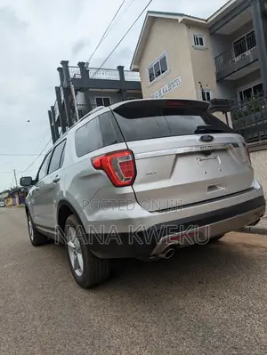 Ford Explorer XLT 4dr SUV AWD (3.5L 6cyl 6A) 2016 Silver