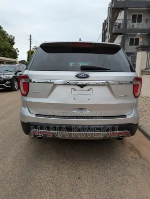 Ford Explorer XLT 4dr SUV AWD (3.5L 6cyl 6A) 2016 Silver