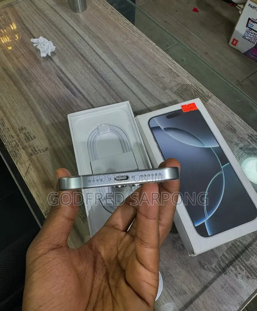 Apple iPhone 16 Pro Max 256 GB Silver