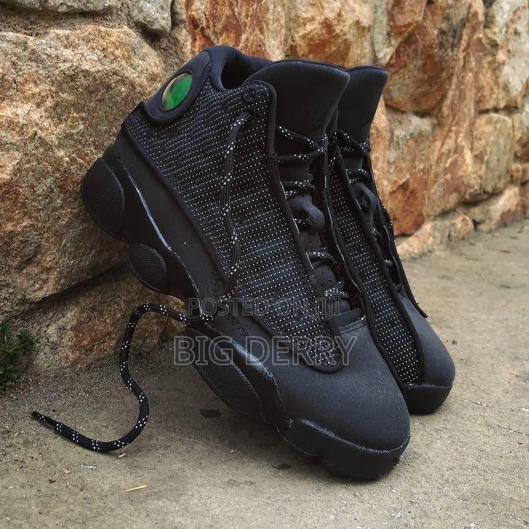 Air Jordan 13 Black Cat