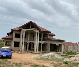 7bdrm House in Bonwire, Ejisu-Juaben Municipal for sale