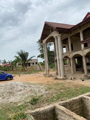 7bdrm House in Bonwire, Ejisu-Juaben Municipal for sale