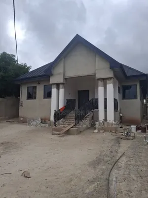 4bdrm House in Rightkey, Kumasi Metropolitan for sale