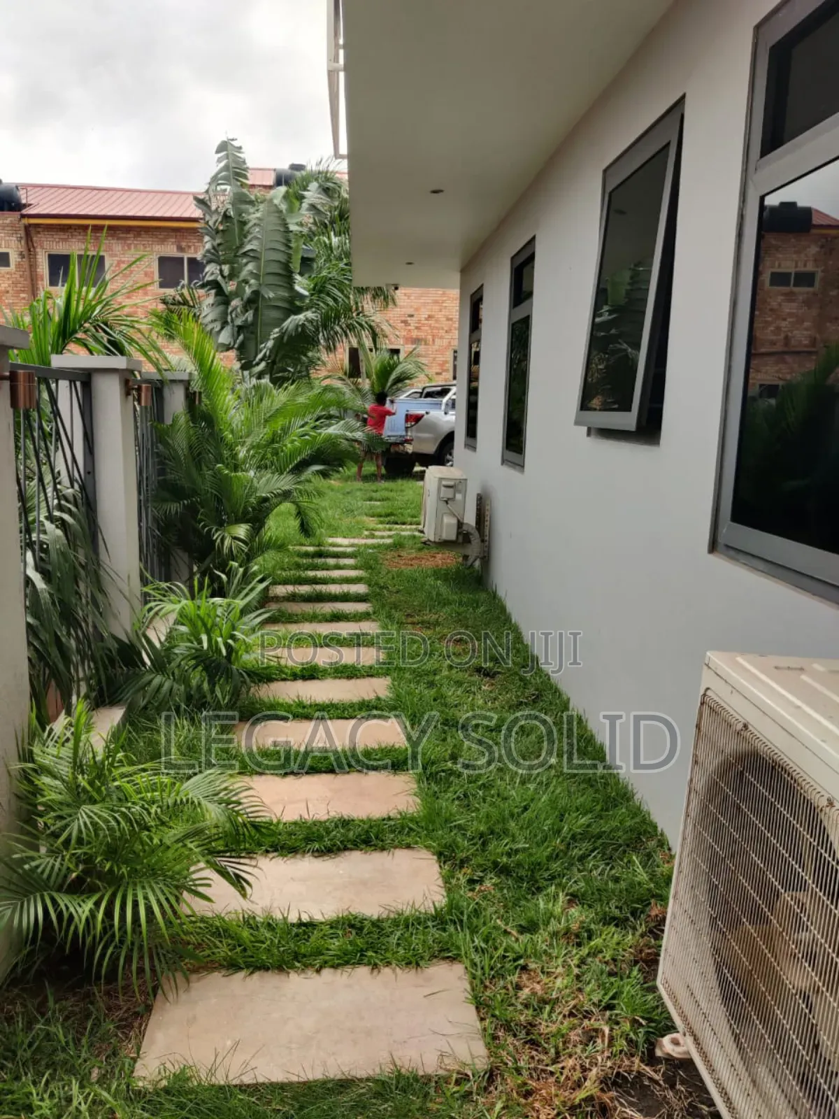 4bdrm Block of Flats in Legacy Solid Real, Tantra Hills for sale