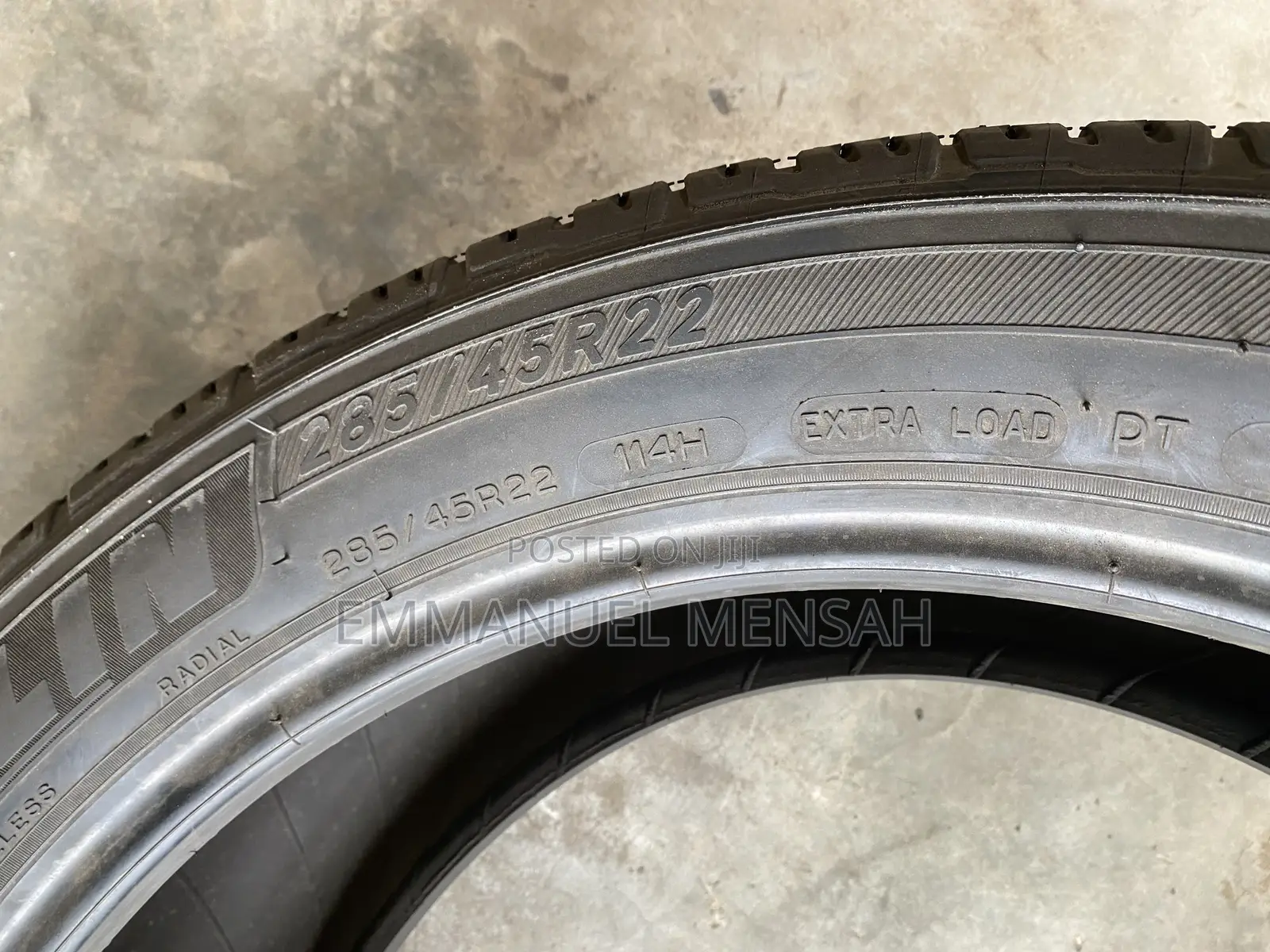 285/45 R22 Michelin Premier LTX Tire