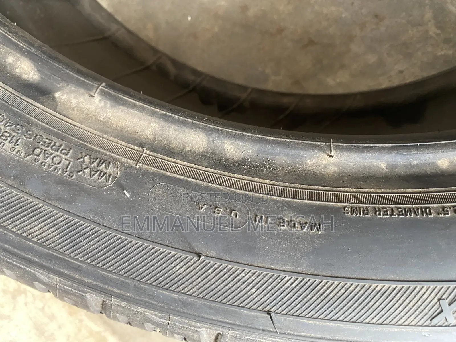 285/45 R22 Michelin Premier LTX Tire
