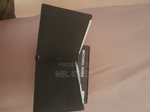 Brand New Michael Kors Wallet From Usa