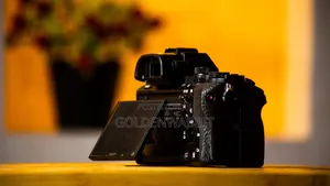 Sony Alpha A7ii Body, FE 28-70mm Lens, Silicon Case and 2 Battery