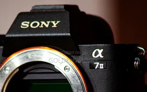 Sony Alpha A7ii Body, FE 28-70mm Lens, Silicon Case and 2 Battery