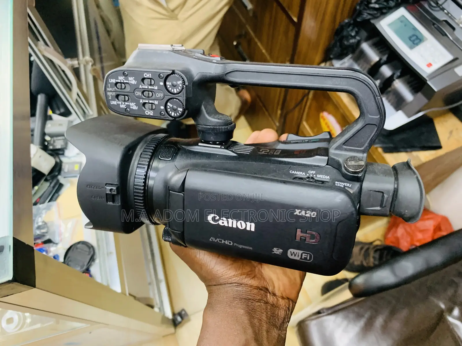 Xa20 Canon Camera With Intelligent Battery System