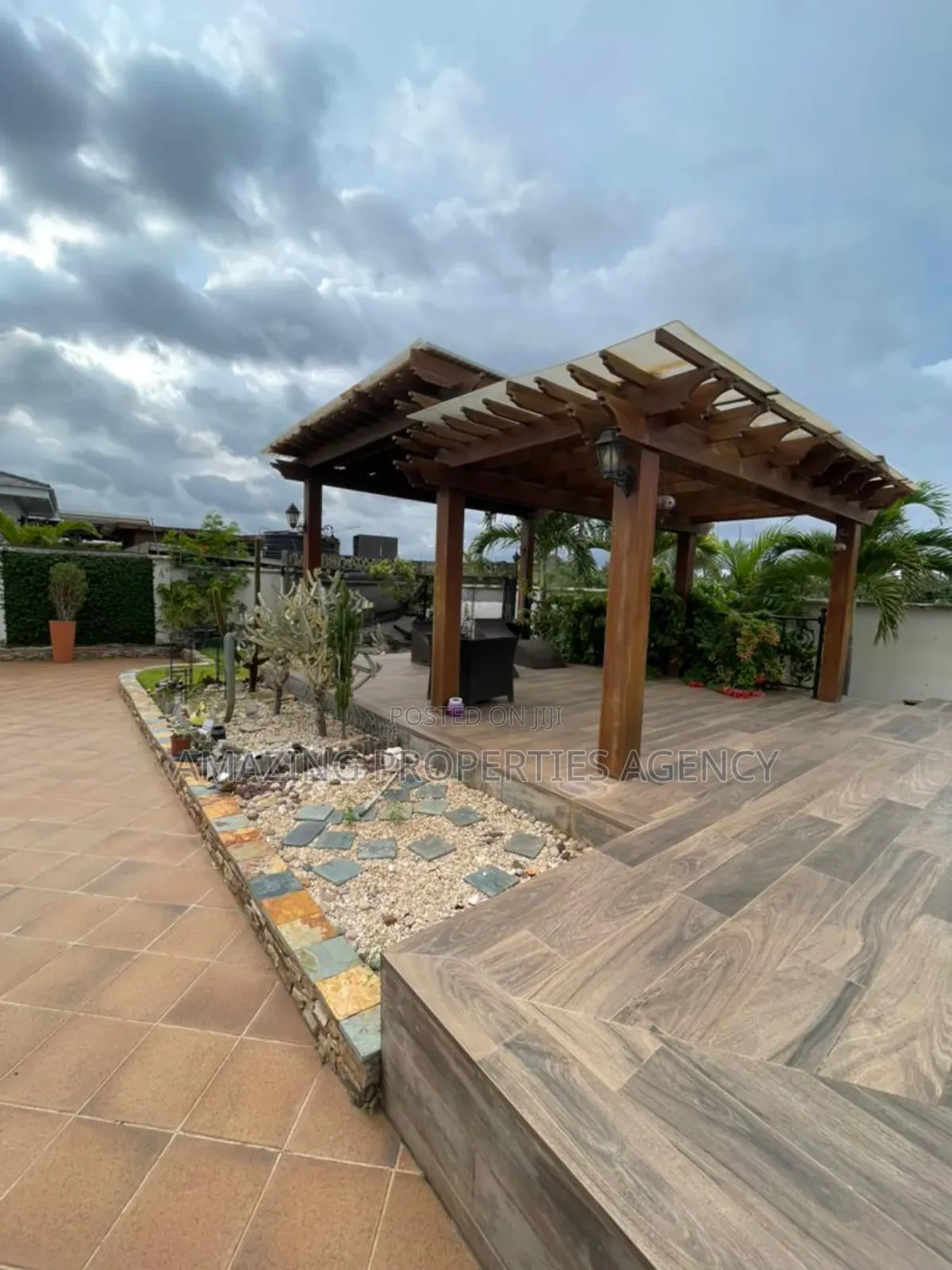 4bdrm House in Airport Residential Area for rent