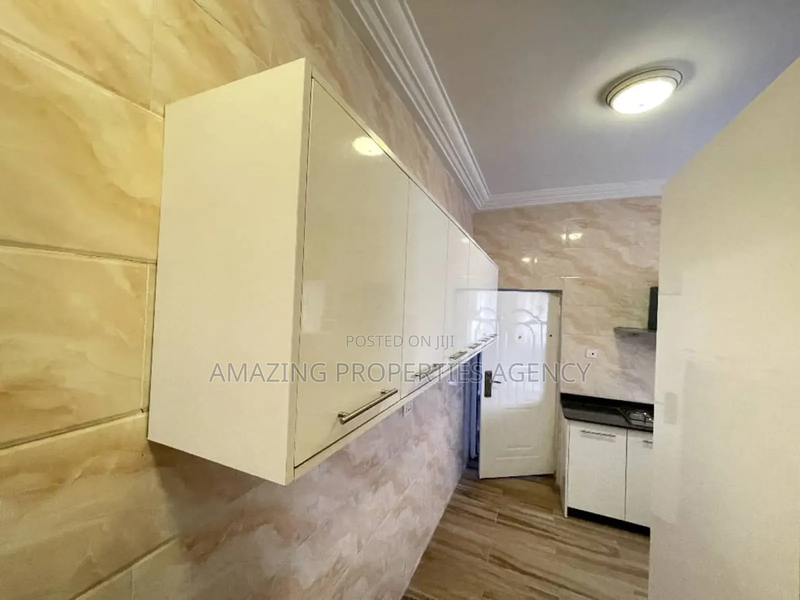 8bdrm House in Spintex for sale