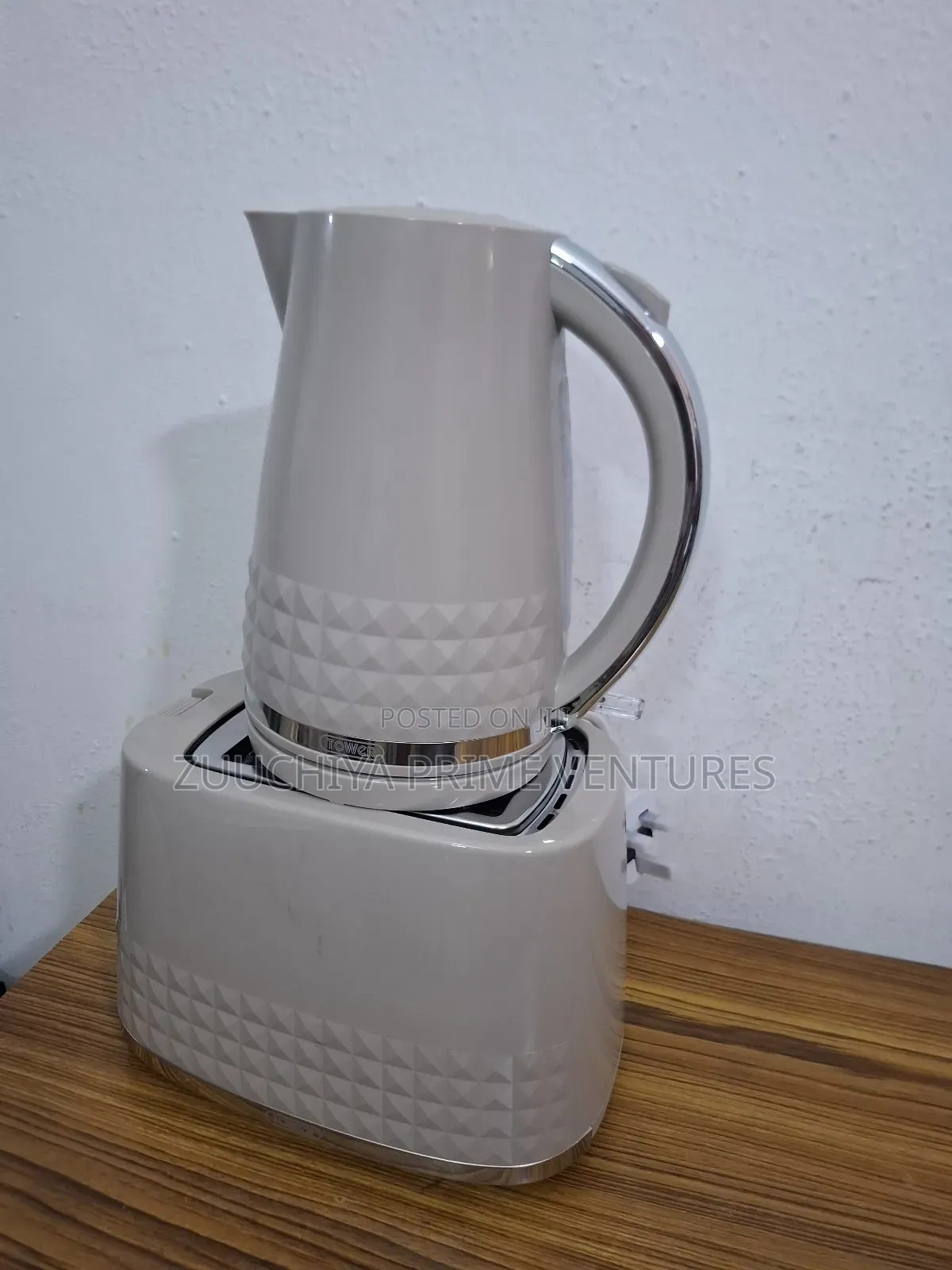 Tower Solitaire Plastic Kettle 2 Slice Toaster Uk