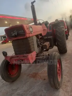 Massey Ferguson 1080 Tractor